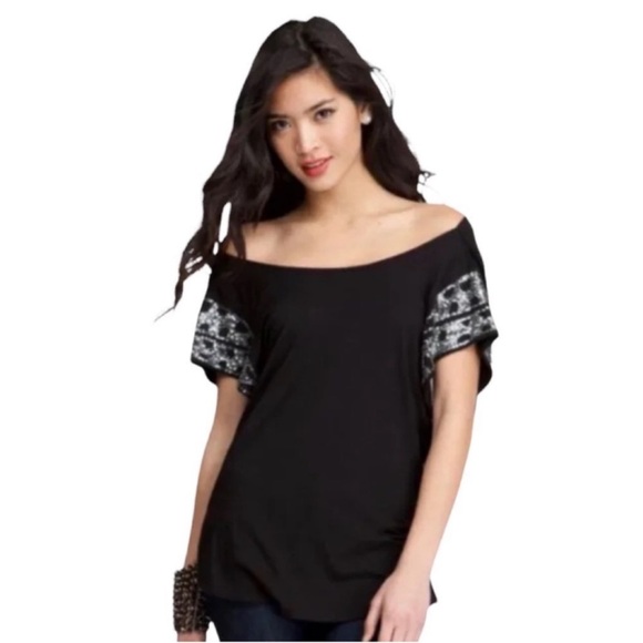 Bebe Black Sequin and Bead Embellished Short Sleeve Draped Back Top Size Small - Picture 7 of 7